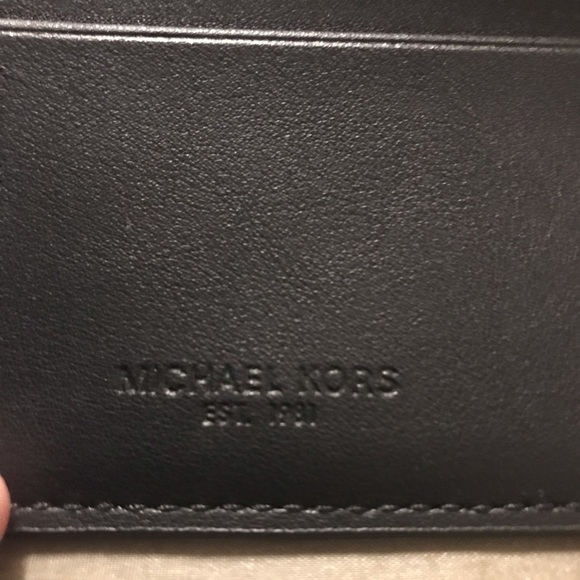 🚨SOLD🚨 Auth Michael Kors Wallet - Picture 5 of 5